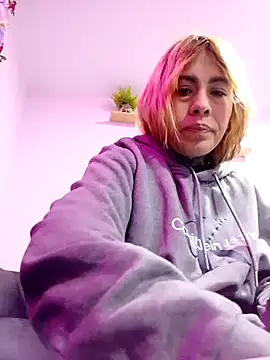 Snapshot of katty-candyy chatting on 18, 6, 2026 katty-candyy online show from 18, 6, 2026