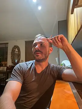 Adventurehotman online show from 6, 10, 2025