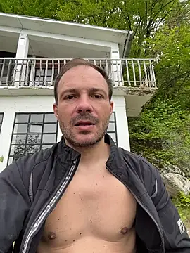Adventurehotman online show from 10, 5, 2026