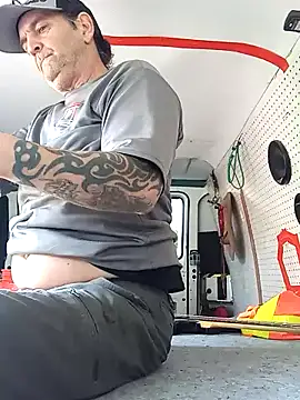 Hotbodyscottie online show from 3, 2, 2025