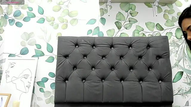 atilanadiaz7 online show from 4, 2, 2025