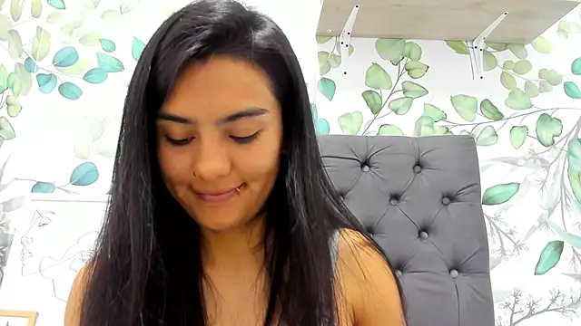 atilanadiaz7 online show from 5, 3, 2025