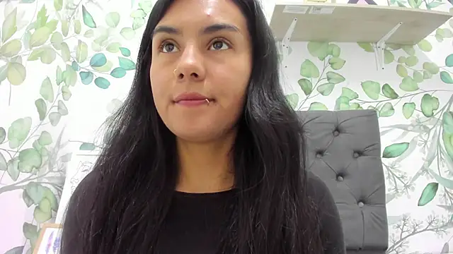 atilanadiaz7 online show from 19, 9, 2025