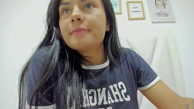 atilanadiaz7 online show from 26, 2, 2026