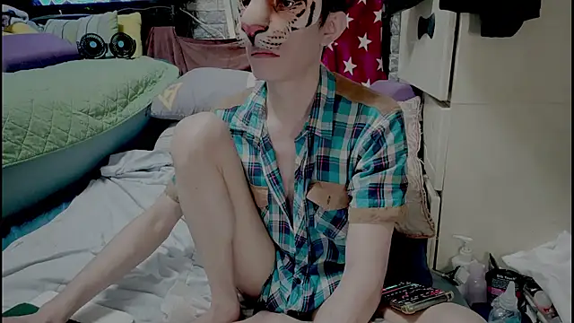 JJjing online show from 10, 11, 2025