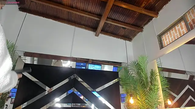 emily-fox online show from 10, 10, 2025