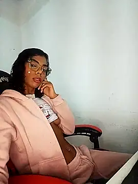 ElisaBoyer online show from 23, 6, 2026