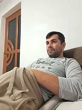 hornny1995 online show from 10, 10, 2025