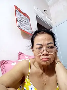 Snapshot of Hotestlove chatting on 13, 9, 2025 Hotestlove online show from 13, 9, 2025