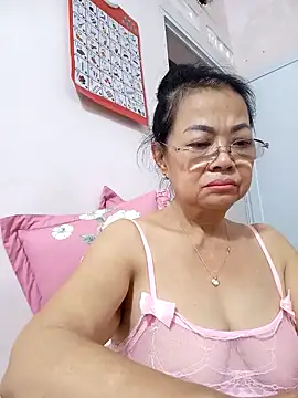 Snapshot of Hotestlove chatting on 17, 9, 2025 Hotestlove online show from 17, 9, 2025