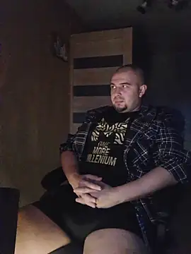 Foxyshaved online show from 17, 10, 2025