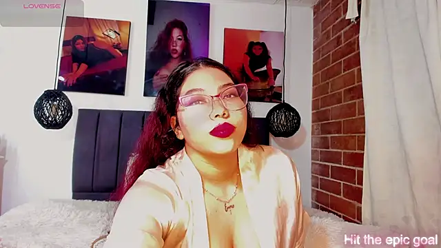 kyliejenner hot online show from 13, 2, 2026