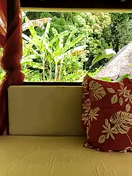 Snapshot of emma4xxx chatting on 9, 1, 2025 emma4xxx online show from 9, 1, 2025