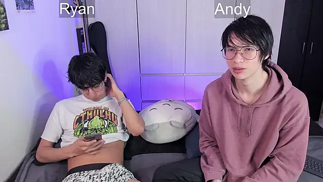 Aventure Twinks online show from 6, 12, 2024