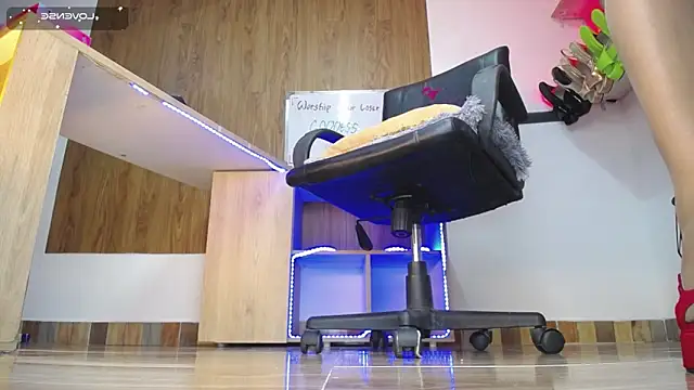 zultanalambert online show from 25, 1, 2025