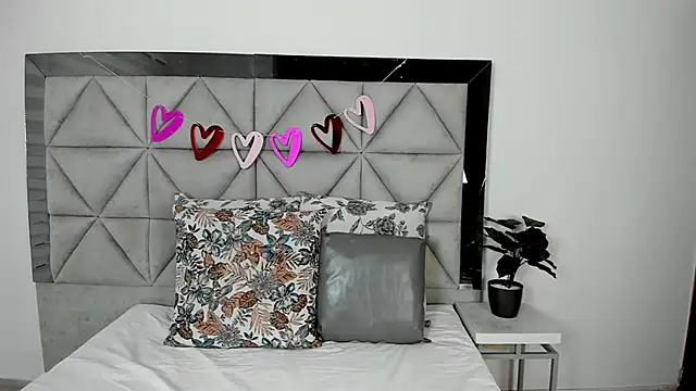 nina pons online show from 17, 2, 2025