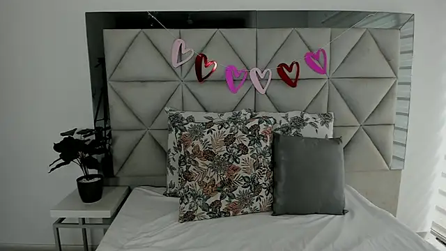 nina pons online show from 19, 2, 2025