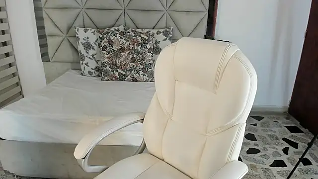 nina pons online show from 15, 9, 2025