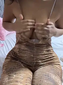 Snapshot of Isabellafantazy chatting on 11, 12, 2024 Isabellafantazy online show from 11, 12, 2024