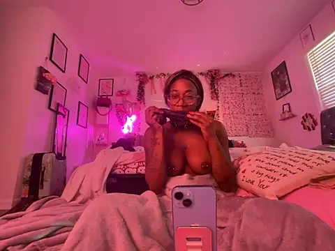 VixenCapri online show from 5, 1, 2026