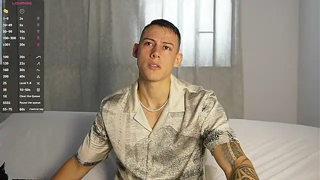 Snapshot of Muscle_King_Cum chatting on 25, 11, 2025 Muscle King Cum online show from 25, 11, 2025