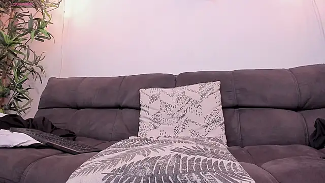 SebastianVilla  online show from 7, 3, 2025