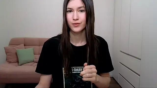 AliciaNewell online show from 10, 3, 2025