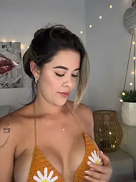 Emilia Bakerr online show from 12, 6, 2026