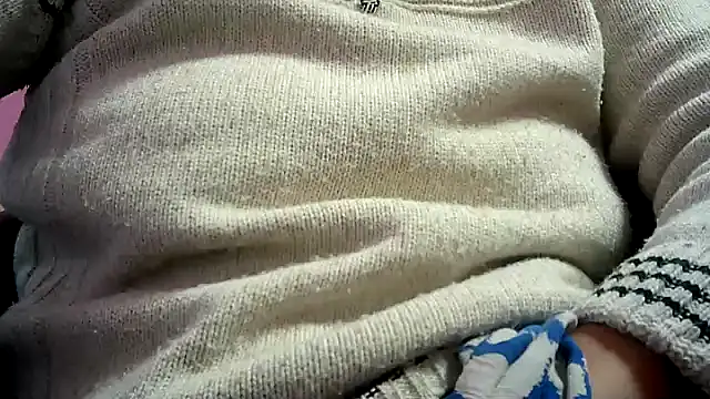 Snapshot of Lucinka1 chatting on 19, 12, 2024 Lucinka1 online show from 19, 12, 2024