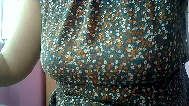 Snapshot of Lucinka1 chatting on 2, 2, 2025 Lucinka1 online show from 2, 2, 2025