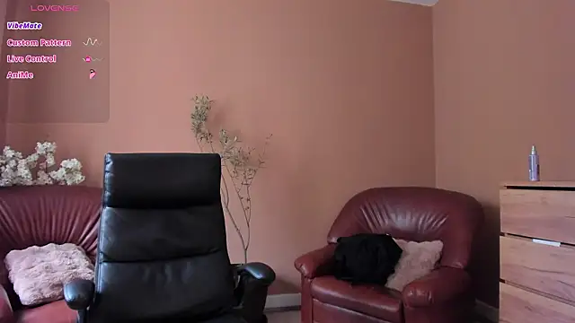 KaylaLaine online show from 27, 3, 2026