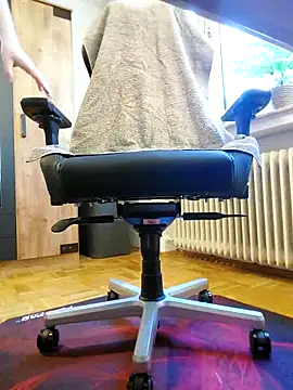 Snapshot of noidentiti chatting on 2, 3, 2025 noidentiti online show from 2, 3, 2025