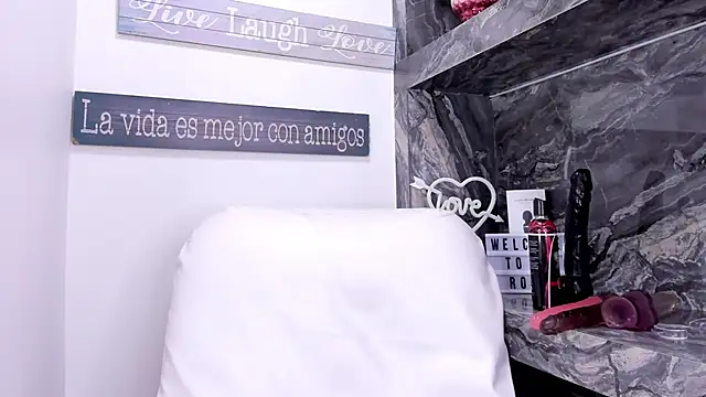 miss danika online show from 31, 1, 2025