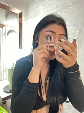 lucianaroy online show from 19, 2, 2025