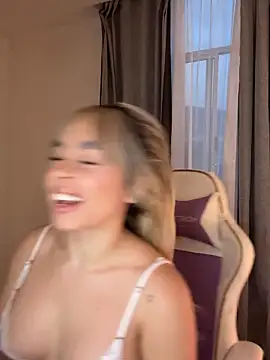 Alison Diaz17 online show from 9, 10, 2025