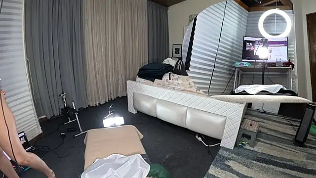 Snapshot of Alondra_fetish chatting on 29, 12, 2024 Alondra fetish online show from 29, 12, 2024