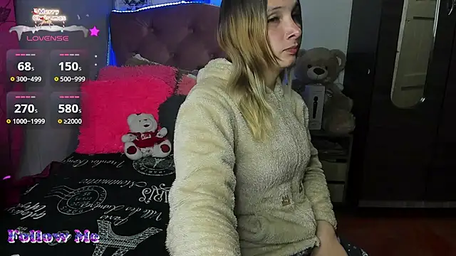 Tiffany bunny2023 online show from 22, 11, 2025