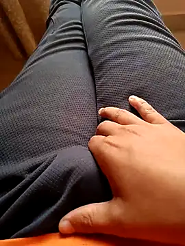 Alonesexyboy1 online show from 17, 11, 2025