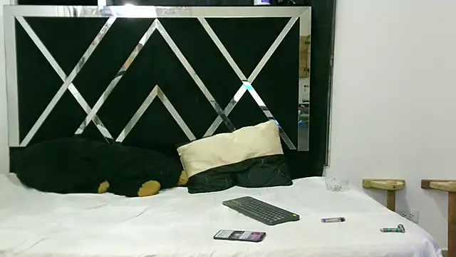 Snapshot of jessi_aston chatting on 5, 1, 2025 jessi aston online show from 5, 1, 2025