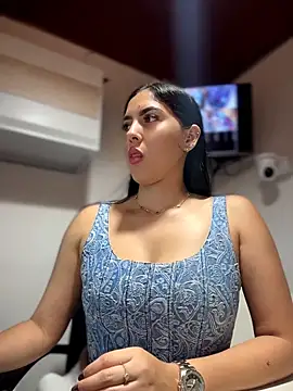 MarianaBenz online show from 11, 5, 2026