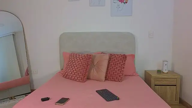 KristennBlue online show from 12, 1, 2026