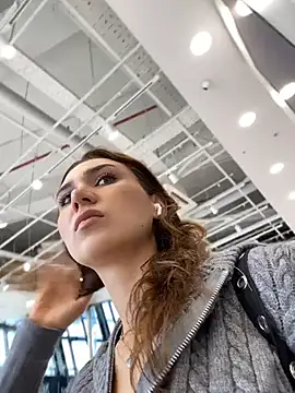 QuitieLia online show from 17, 4, 2026