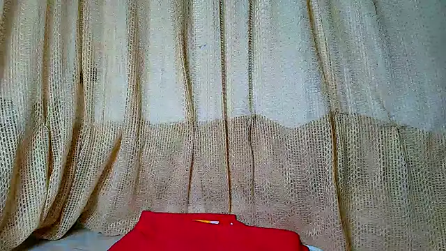 Snapshot of luciana_daza chatting on 3, 12, 2024 luciana daza online show from 3, 12, 2024