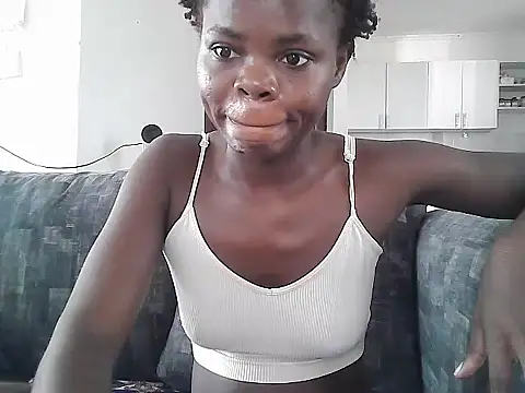 petiteebony 81 online show from 14, 1, 2026