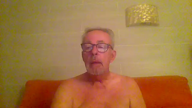 Snapshot of tuggy59 chatting on 9, 9, 2025 tuggy59 online show from 9, 9, 2025