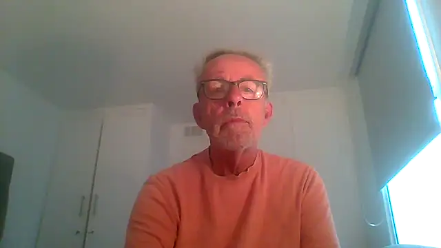 Snapshot of tuggy59 chatting on 20, 9, 2025 tuggy59 online show from 20, 9, 2025