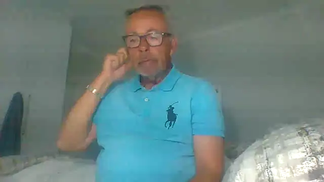 Snapshot of tuggy59 chatting on 7, 10, 2025 tuggy59 online show from 7, 10, 2025