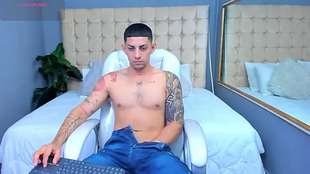 Alex cute77 online show from 11, 9, 2025