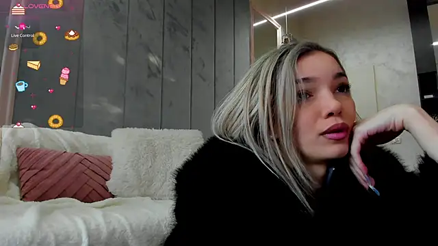 Sassy Teen online show from 17, 1, 2026