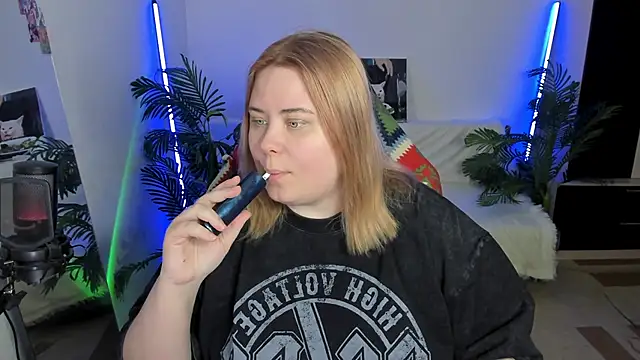 Akemi BBW online show from 25, 2, 2025